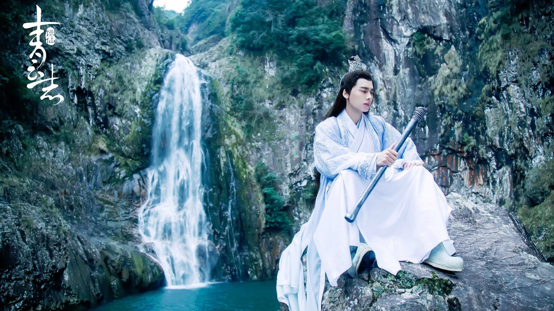 爱游戏体育平台-足球博主分享国足热身分析引发广泛讨论，国足热身赛2021