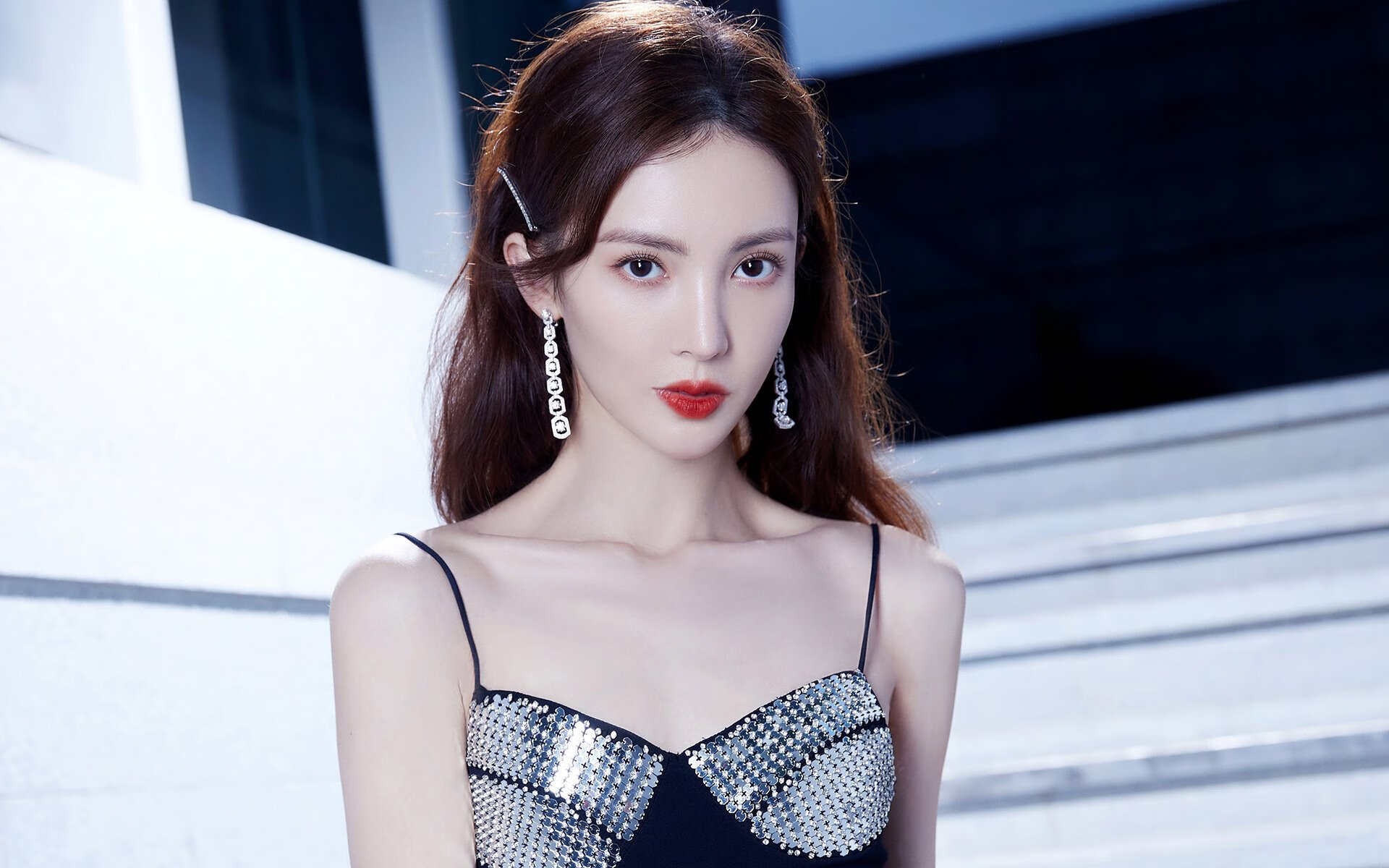 爱游戏电竞官网-直播技术应用丰富观众互动体验，现场直播的技术要素