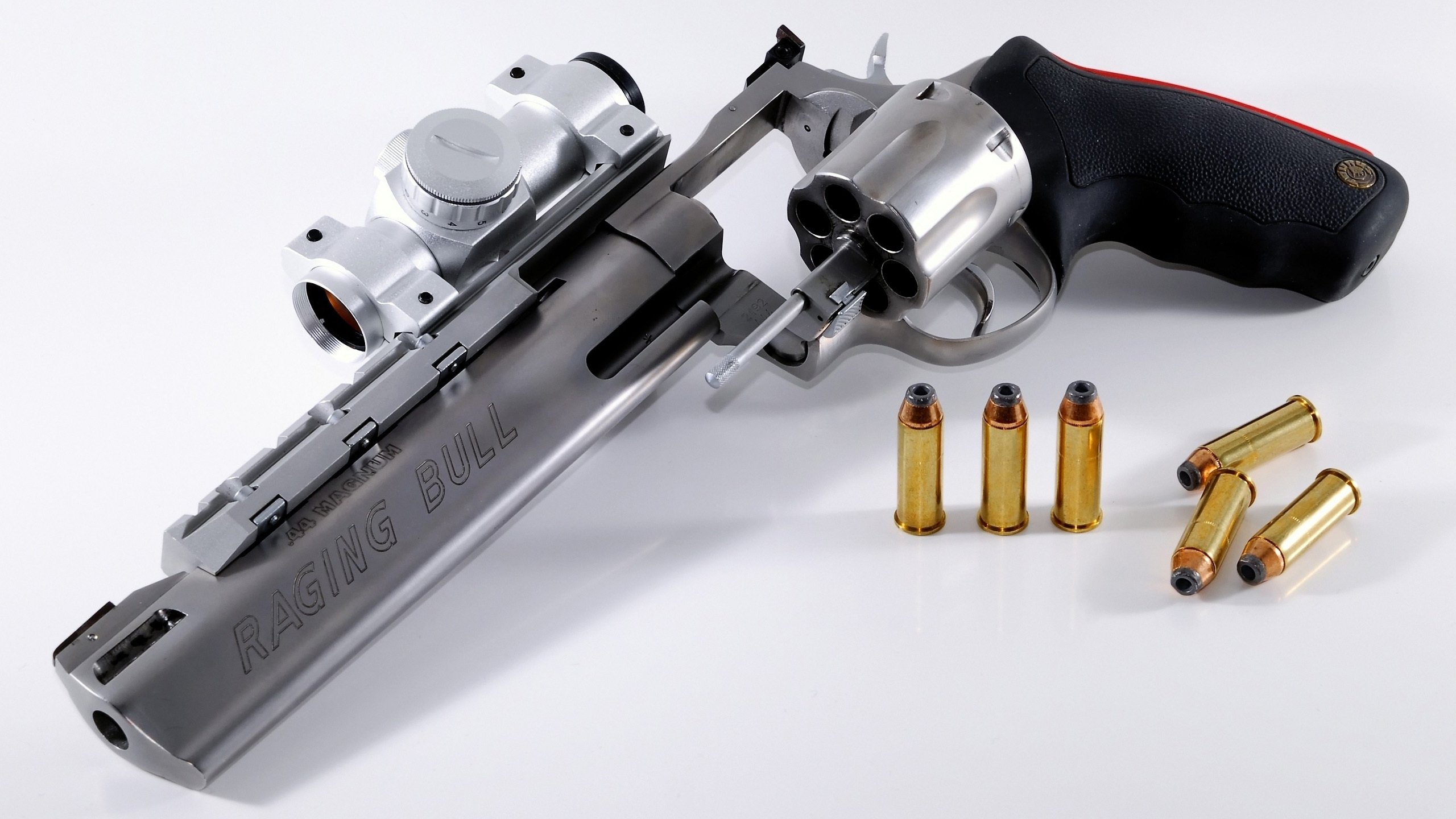 退役运动员转型教练推动基层篮球人才培养和推广，职业篮球运动员退役