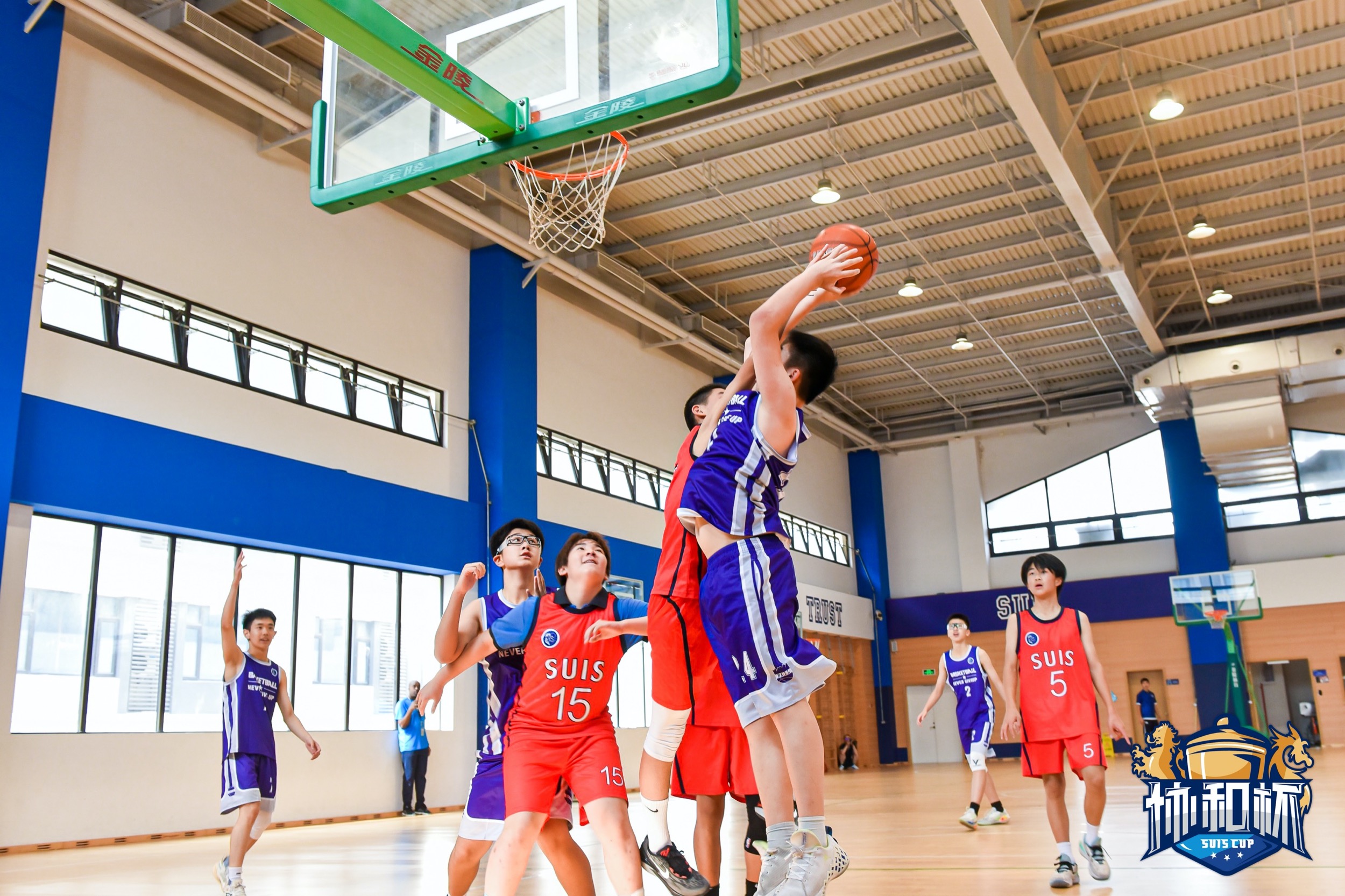 包含爱游戏体育:电竞校际联赛：学生选手们勇于争先，青春洋溢的词条