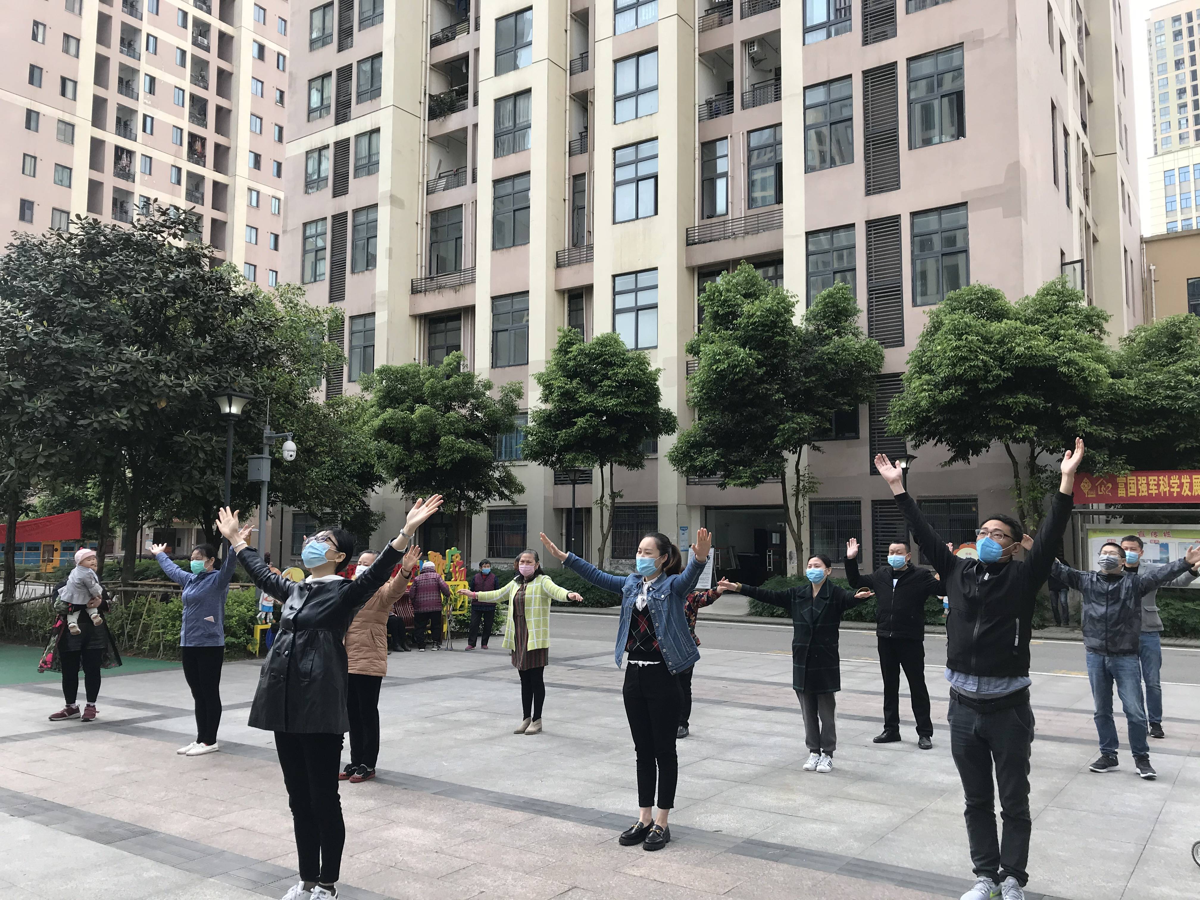 包含爱游戏体育：CBA球队的社区公益活动：如何回馈社区，传递爱心？的词条