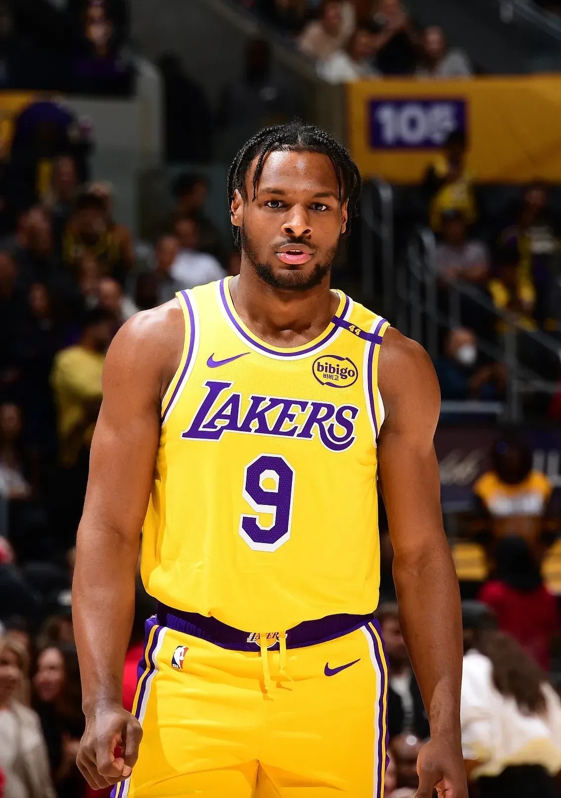 爱游戏体育：湖人队新赛季：刘易斯能否成为合格的锋线轮换？的简单介绍