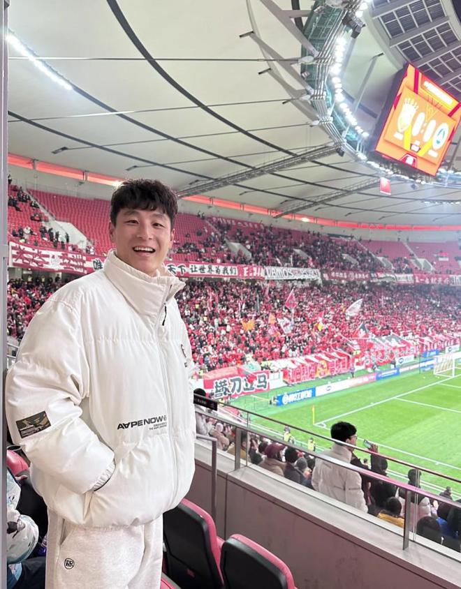 爱游戏在线娱乐官网-爱游戏体育:武磊留洋“饮水机管理员”？球迷：回来吧，中超需要你！的简单介绍